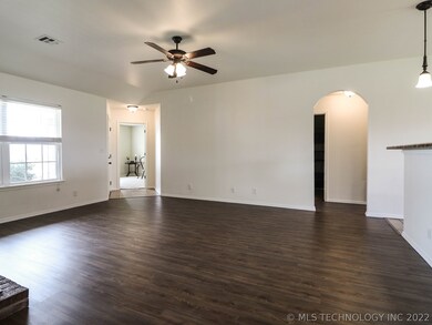 2705 W El Dorado St, Broken Arrow, OK 74011 - photo 6