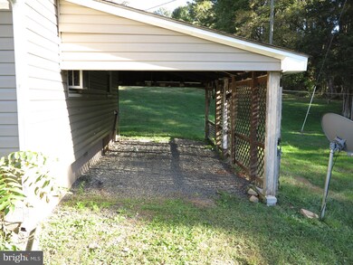 6712 Breezy Dr, Warrenton, VA 20187 - photo 4