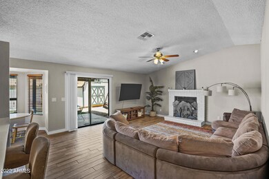 17814 N 35th St Photo-7