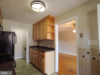 1107 Deanwood Rd, Parkville, MD 21234 - photo 6