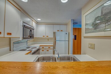 48 Cooper Memorial Dr unit 413, Lincoln, NH 03251 - photo 7