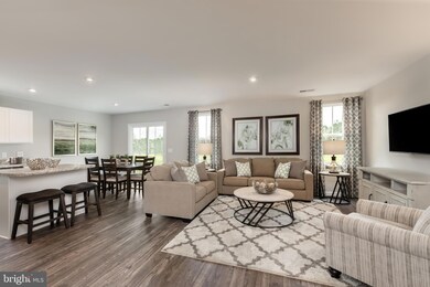 510 Raeann Dr, Greencastle, PA 17225 - photo 2