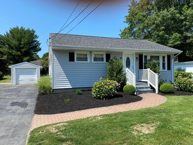 76 Rockland St, South Dartmouth, MA 02748 - photo 2