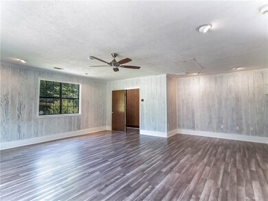 Large Bonus Room with Closet