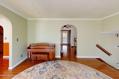 814 E Ocean - Interiors