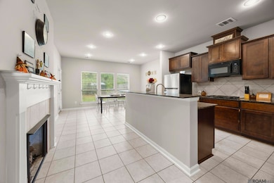 6729 Royal Oaks Ct, Zachary, LA 70791 - photo 4