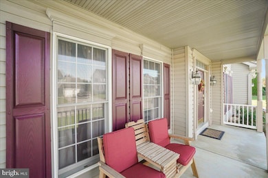 13563 Pulaski Dr, Hagerstown, MD 21742 - photo 4