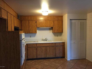 8110 W Flower St, Phoenix, AZ 85033 - photo 5