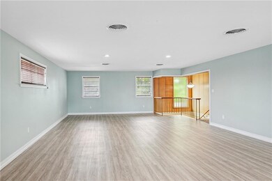 HUGE BONUS ROOM