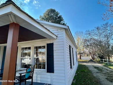 103 W 5th St, Hobgood, NC 27843 - photo 5