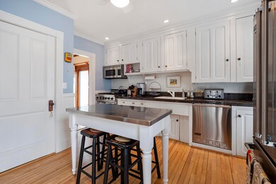 Kitchen 1