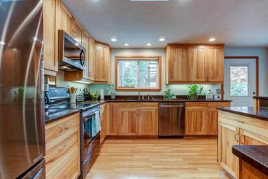 56685 Stellar Dr, Bend, OR 97707 - photo 6