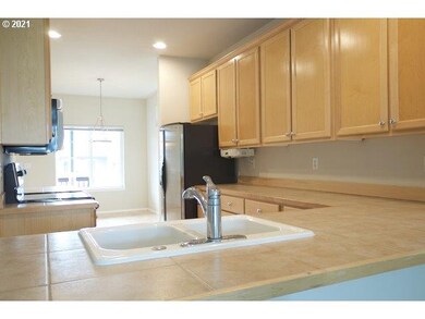 20576 Noble Ln, West Linn, OR 97068 - photo 4