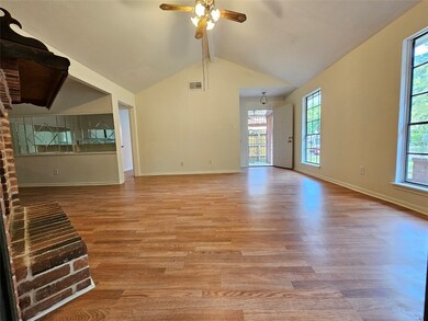 7854 Battleoak Dr, Houston, TX 77040 - photo 5