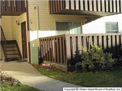 80 Nancy Ct unit 8080, Staten Island, NY 10306 - photo 2