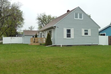 301 14th Ave NE, Jamestown, ND 58401 - photo 2