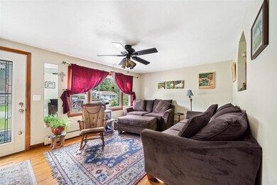 16 Raven St, Nashua, NH 03060 - photo 2