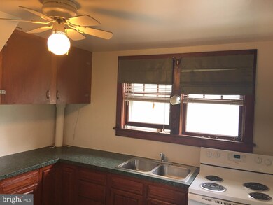 390 W Queen St, Chambersburg, PA 17201 - photo 3