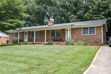 308 Holland Cir, Statesville, NC 28677 - photo 2