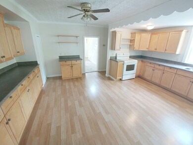 43 Northampton St, Easthampton, MA 01027 - photo 6