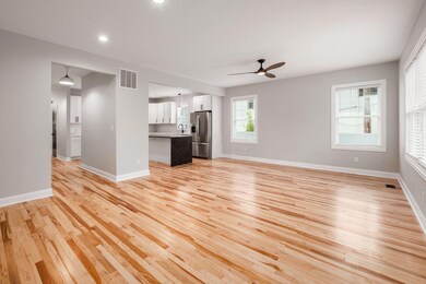 MLS 4 012_564c32d_C - 1616 S 4th021