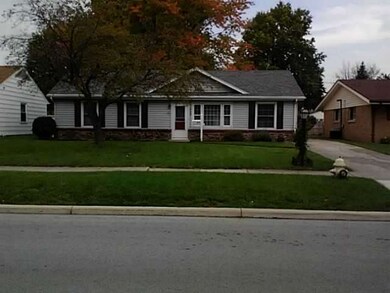 1753 Parkway Dr S, Maumee, OH 43537 - photo 2