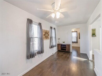 21 E Mckinley Ave, Des Moines, IA 50315 - photo 3