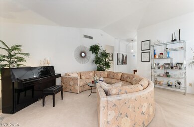 9532 Sunken Reef Cir, Las Vegas, NV 89117 - photo 6