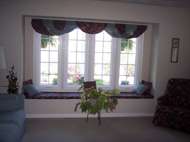 LR Window Seat 2
