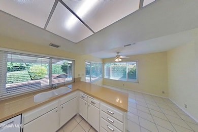 205 Larkhill St, Thousand Oaks, CA 91360 - photo 7