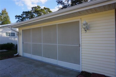 Screen 2+ car garage