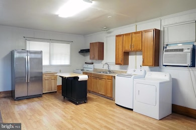 612 N Preston St unit 1, Ranson, WV 25438 - photo 4