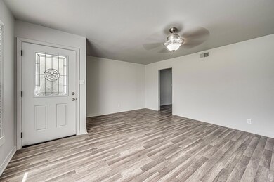 212 Woodard Ave, Cleburne, TX 76033 - photo 3