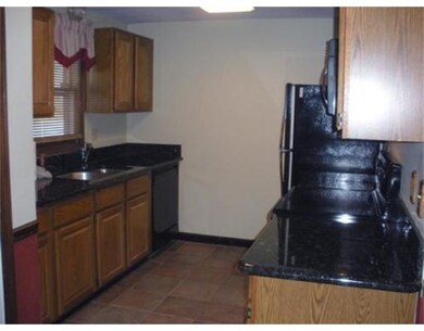 143 Pennacook Dr unit 143, Leominster, MA 01453 - photo 2