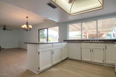 863 W Lindner Ave, Mesa, AZ 85210 - photo 6