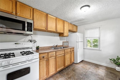 2613 SE 6th St, Des Moines, IA 50315 - photo 7