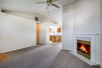 429 S Valley Dr, Nampa, ID 83686 - photo 5