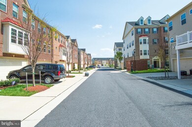 945 Hall Station Dr, Bowie, MD 20721 - photo 2