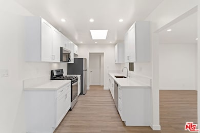 2908 W 141st Place unit 1, Gardena, CA 90249 - photo 3