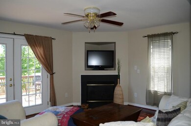 250 Hook Dr, Martinsburg, WV 25405 - photo 5