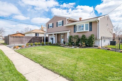 6 Bayberry Ct, Port Reading, NJ 07064 - photo 2