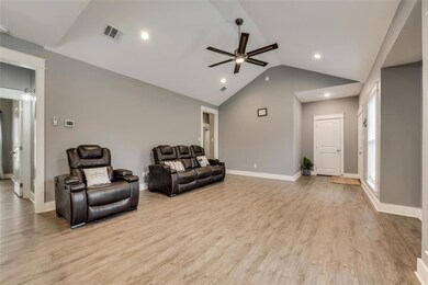 2509 W 3rd Ave, Corsicana, TX 75110 - photo 6
