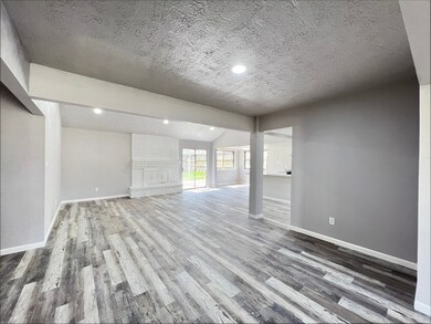 3511 Saratoga Dr, Houston, TX 77088 - photo 4