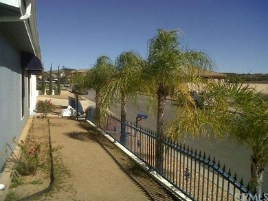 24740 Butterchurn Rd, Wildomar, CA 92595 - photo 2