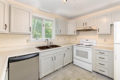 290 Holland St, Moultonborough, NH 03254 - photo 4