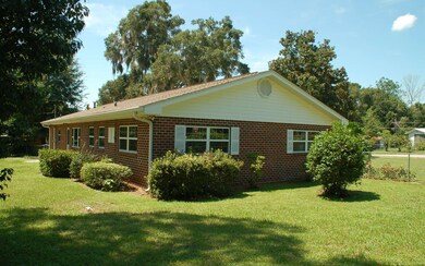 617 NW Gwen Lake Ave, Lake City, FL 32055 - photo 4