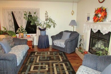 6-Den (another view)