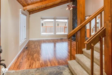 05-Living Room_DMD_7242