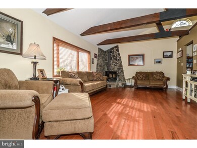 130 Zimmerman Ln, Langhorne, PA 19047 - photo 4