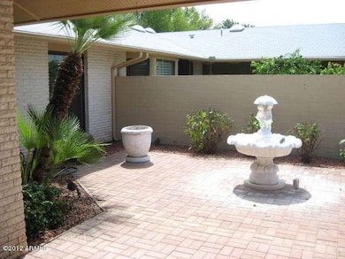 PRIVATE FRONT C'YARD